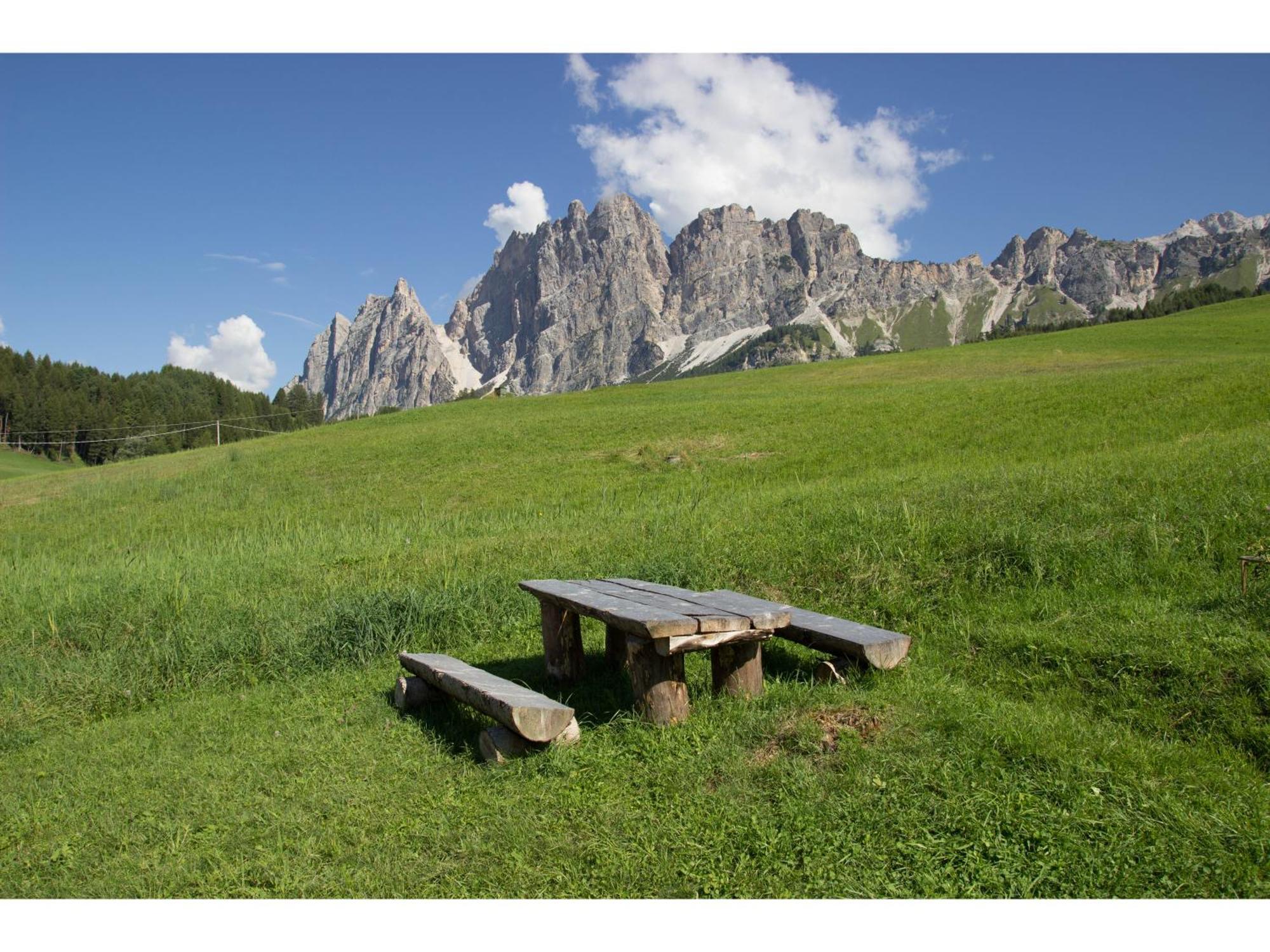 Cristallo & Faloria Suite Apartments Cortina d'Ampezzo Exterior photo